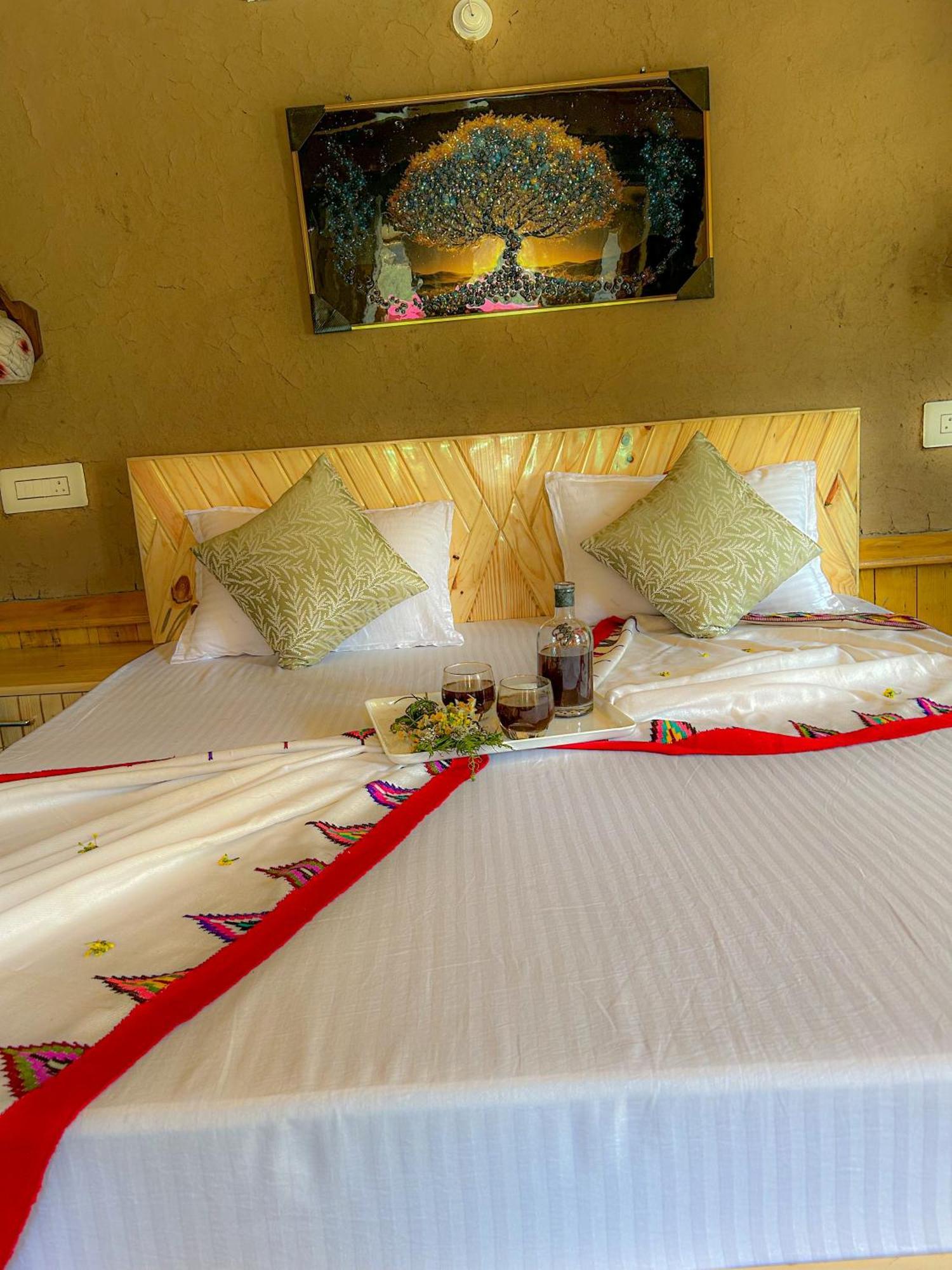 Sainj Riverside Cottages エクステリア 写真