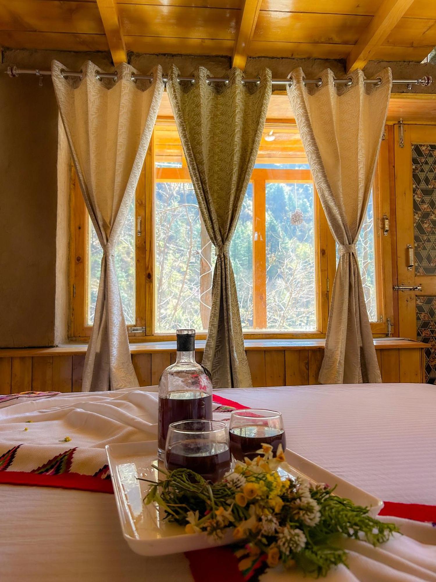 Sainj Riverside Cottages エクステリア 写真