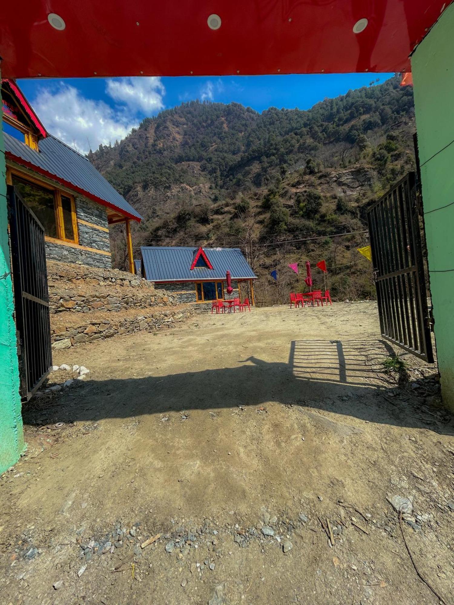 Sainj Riverside Cottages エクステリア 写真