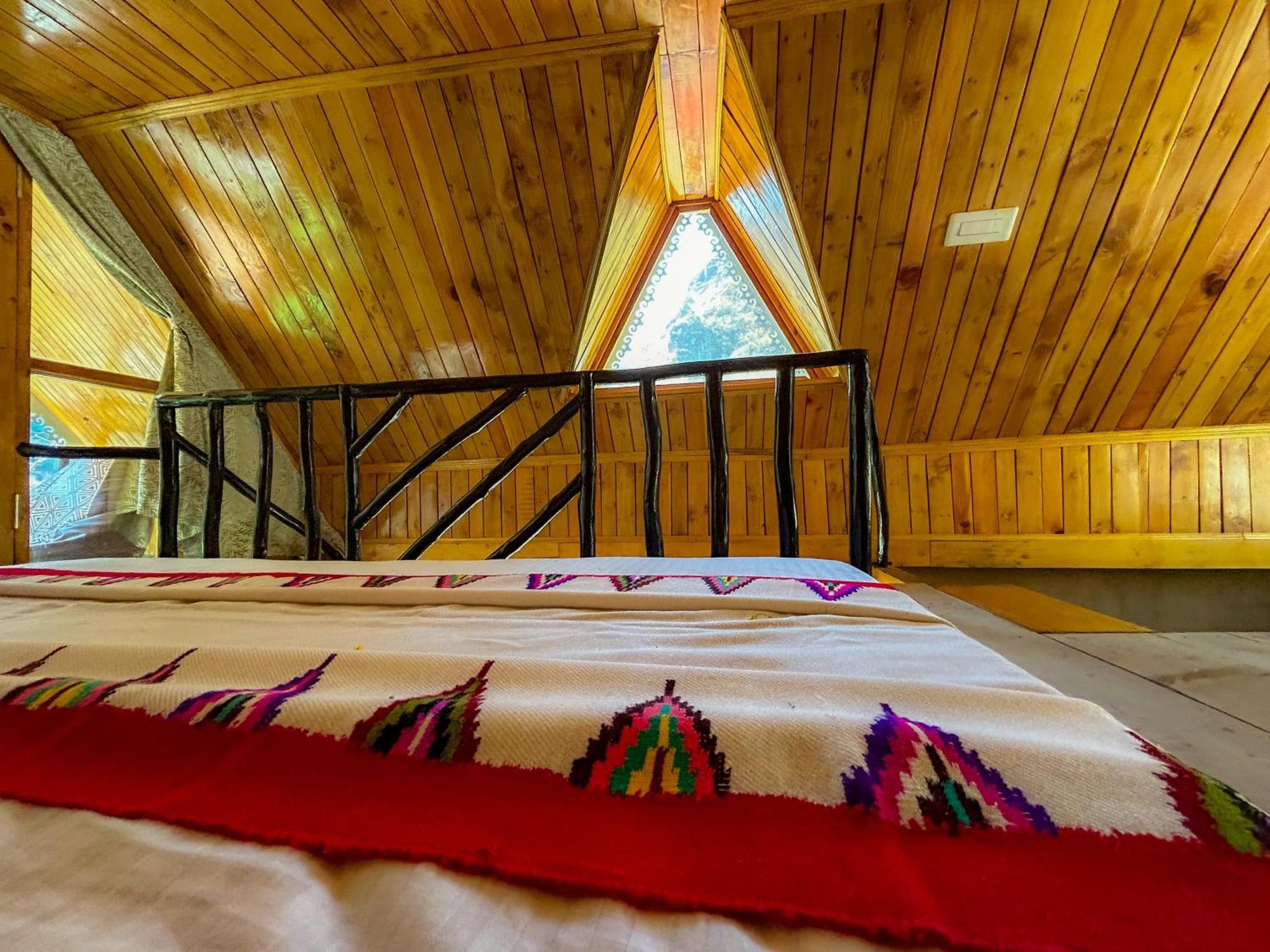 Sainj Riverside Cottages エクステリア 写真