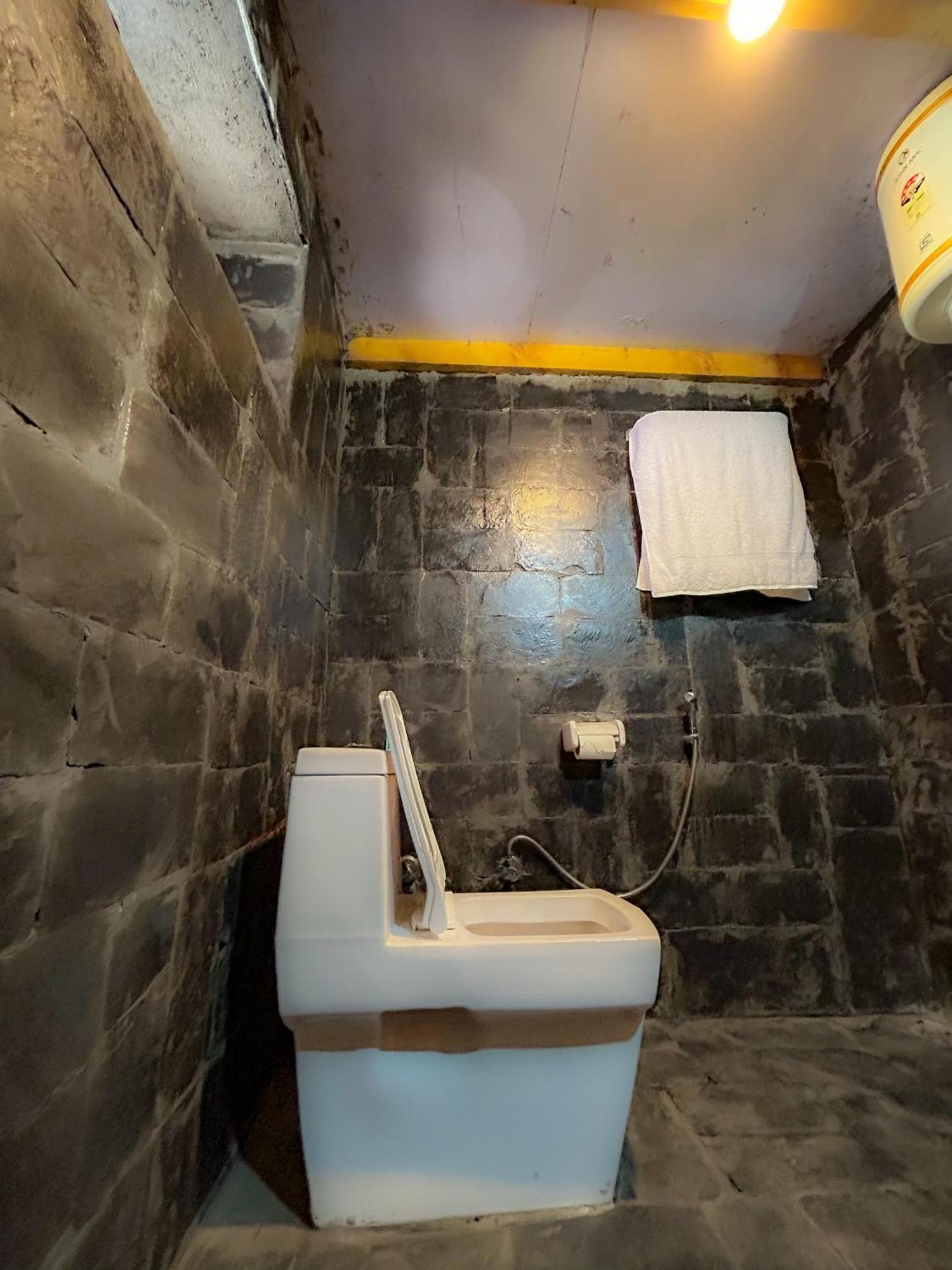 Sainj Riverside Cottages エクステリア 写真