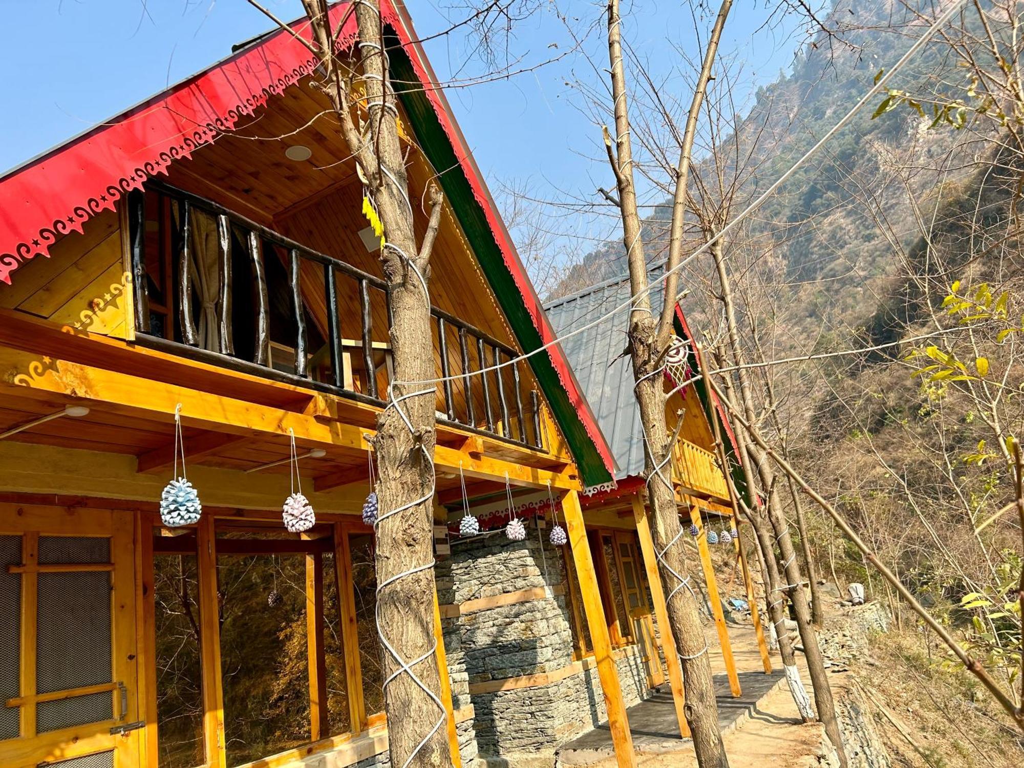 Sainj Riverside Cottages エクステリア 写真